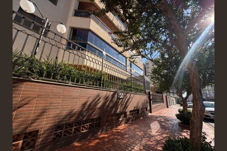 Apartamento para alugar com 120m², 3 quartos e 2 vagasFachada