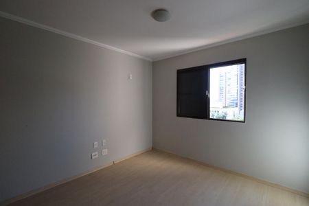 Apartamento para alugar com 120m², 3 quartos e 2 vagasQuarto 2
