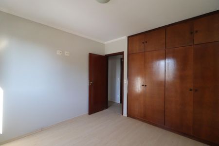 Apartamento para alugar com 120m², 3 quartos e 2 vagasQuarto 2