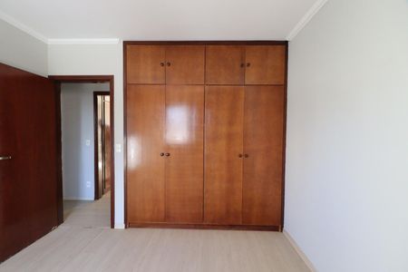 Apartamento para alugar com 120m², 3 quartos e 2 vagasQuarto 2