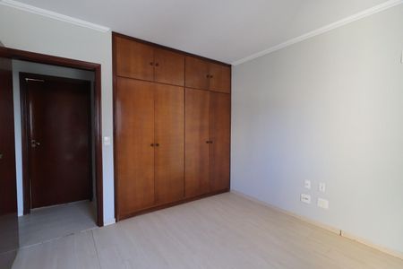 Apartamento para alugar com 120m², 3 quartos e 2 vagasQuarto 2