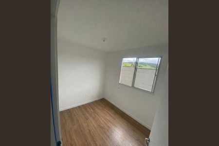 Quarto de apartamento para alugar com 2 quartos, 42m² em Santa Cruz, Rio de Janeiro