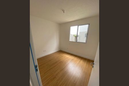 Quarto de apartamento para alugar com 2 quartos, 42m² em Santa Cruz, Rio de Janeiro