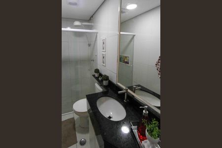 Banheiro de apartamento à venda com 2 quartos, 64m² em Vila Macedopolis, São Paulo