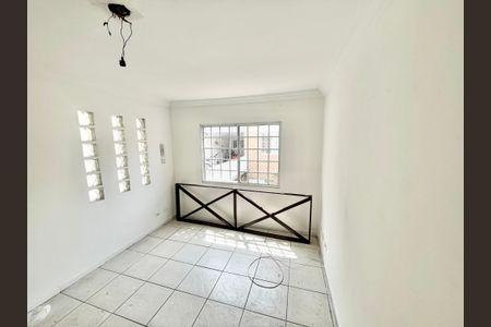 Sala de casa de condomínio à venda com 2 quartos, 100m² em Jardim Sonia, São Paulo