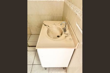 Casa de condomínio à venda com 100m², 2 quartos e 1 vagaBanheiro da Suíte