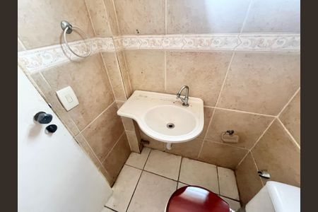 Casa de condomínio à venda com 100m², 2 quartos e 1 vagaBanheiro