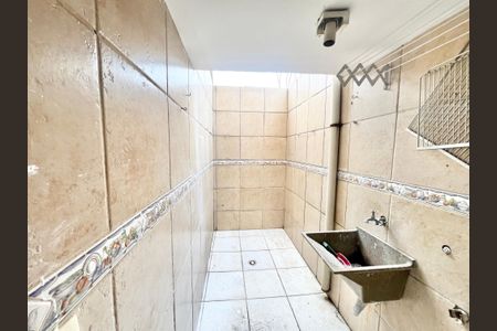 Casa de condomínio à venda com 100m², 2 quartos e 1 vagaÁrea de Serviço