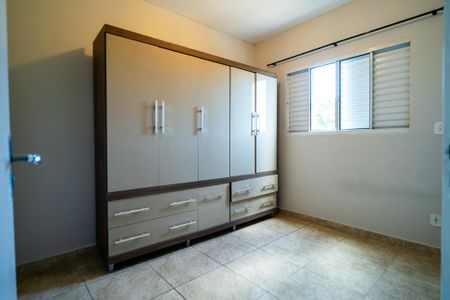Quarto 2 de apartamento para alugar com 2 quartos, 51m² em Aparecidinha, Sorocaba