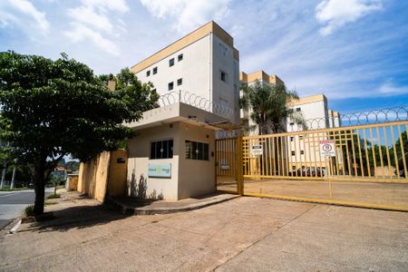 Apartamento para alugar com 51m², 2 quartos e 1 vagaFachada e portaria