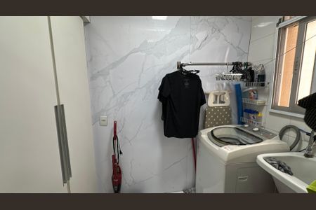 Apartamento à venda com 105m², 3 quartos e 2 vagas Apartamento à venda com 105m², 3 quartos e 2 vagasÁrea de Serviço