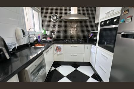 Apartamento à venda com 105m², 3 quartos e 2 vagas Apartamento à venda com 105m², 3 quartos e 2 vagasCozinha