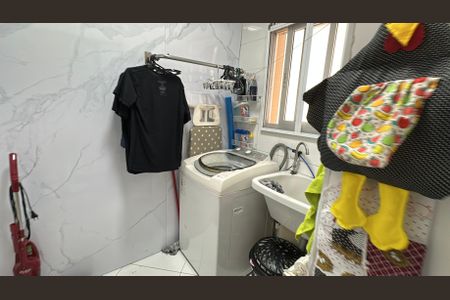 Apartamento à venda com 105m², 3 quartos e 2 vagas Apartamento à venda com 105m², 3 quartos e 2 vagasÁrea de Serviço