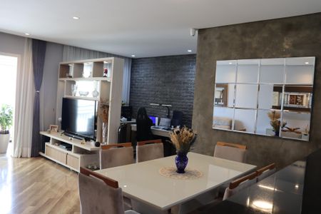 Apartamento à venda com 105m², 3 quartos e 2 vagas Apartamento à venda com 105m², 3 quartos e 2 vagasSala