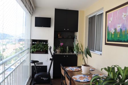 Apartamento à venda com 105m², 3 quartos e 2 vagas Apartamento à venda com 105m², 3 quartos e 2 vagasChurrasqueira