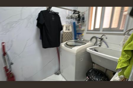 Apartamento à venda com 105m², 3 quartos e 2 vagas Apartamento à venda com 105m², 3 quartos e 2 vagasÁrea de Serviço