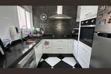 Apartamento à venda com 105m², 3 quartos e 2 vagas Apartamento à venda com 105m², 3 quartos e 2 vagasCozinha