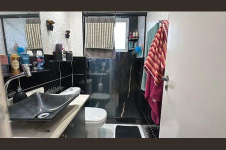 Apartamento à venda com 105m², 3 quartos e 2 vagas Apartamento à venda com 105m², 3 quartos e 2 vagasBanheiro da Suíte 2