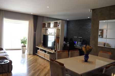 Apartamento à venda com 105m², 3 quartos e 2 vagas Apartamento à venda com 105m², 3 quartos e 2 vagasSala