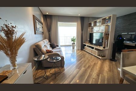 Apartamento à venda com 105m², 3 quartos e 2 vagas Apartamento à venda com 105m², 3 quartos e 2 vagasSala