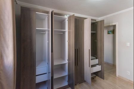 Apartamento à venda com 57m², 2 quartos e 1 vagaQuarto 2