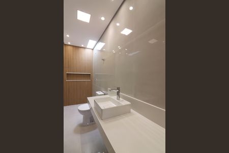 Casa à venda com 263m², 3 quartos e 6 vagasSuíte 3 Banheiro 