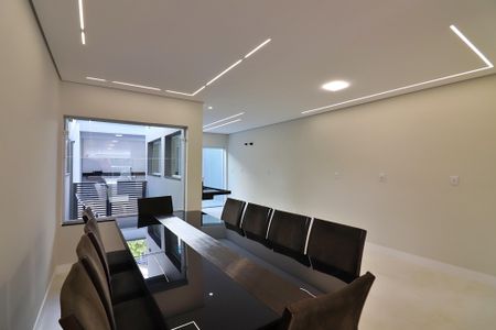 Casa à venda com 263m², 3 quartos e 6 vagasCozinha 