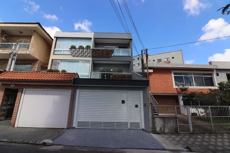 Casa à venda com 263m², 3 quartos e 6 vagasFachada