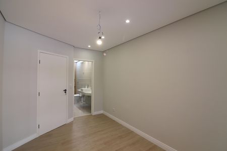 Casa à venda com 263m², 3 quartos e 6 vagasSuíte 3