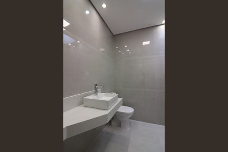 Casa à venda com 263m², 3 quartos e 6 vagasSuíte 2 Banheiro 