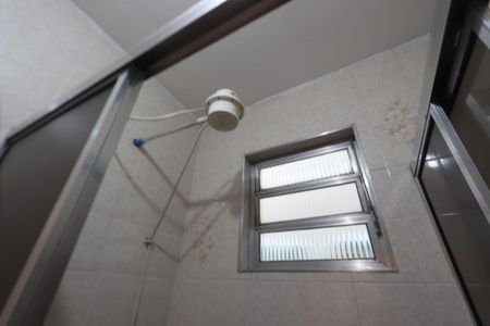 Casa para alugar com 113m², 2 quartos e 2 vagasBanheiro de cima