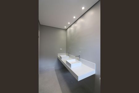 Casa à venda com 263m², 3 quartos e 6 vagasSuíte 1 Banheiro 