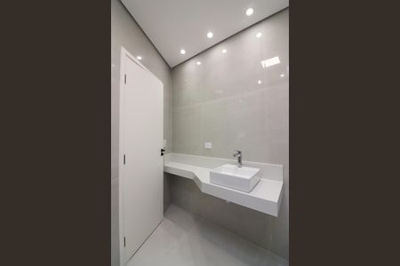 Casa à venda com 263m², 3 quartos e 6 vagasSuíte 2 Banheiro 