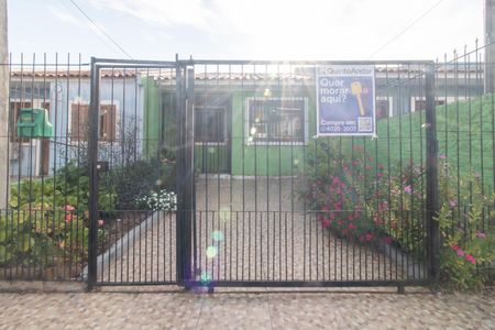Casa à venda com 55m², 2 quartos e 1 vagaFachada