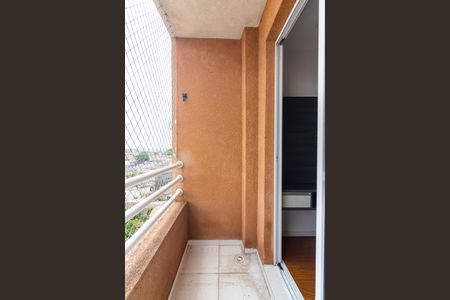 Sacada de apartamento para alugar com 2 quartos, 48m² em Quitaúna, Osasco