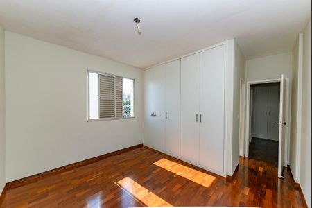 Apartamento à venda com 140m², 3 quartos e 2 vagasSuíte