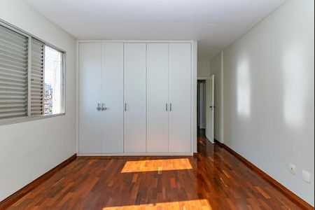 Apartamento à venda com 140m², 3 quartos e 2 vagasSuíte