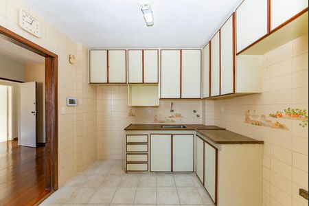 Apartamento à venda com 140m², 3 quartos e 2 vagasCozinha