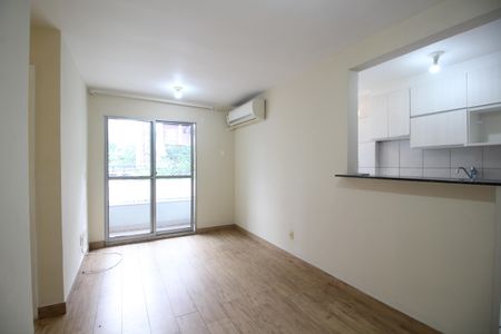 Sala de apartamento à venda com 2 quartos, 50m² em Taquara, Rio de Janeiro