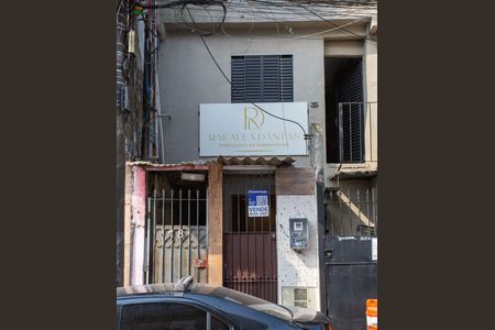 Casa para alugar com 80m², 2 quartos e sem vagaFachada