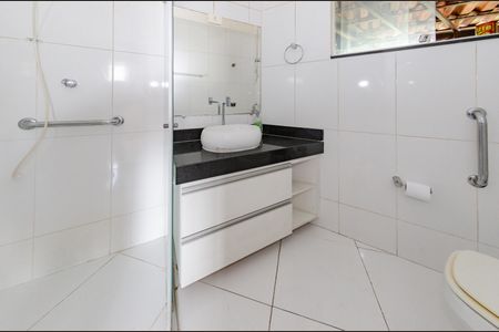 Apartamento à venda com 120m², 2 quartos e sem vagaBanheiro