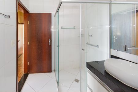 Apartamento à venda com 120m², 2 quartos e sem vagaBanheiro