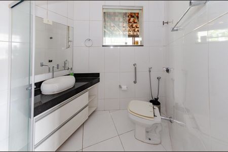 Apartamento à venda com 120m², 2 quartos e sem vagaBanheiro