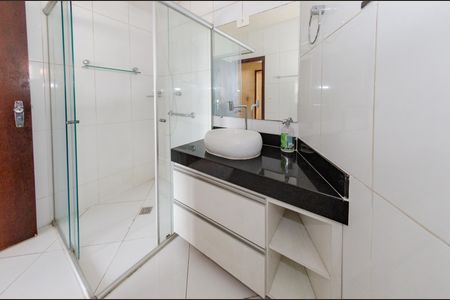 Apartamento à venda com 120m², 2 quartos e sem vagaBanheiro