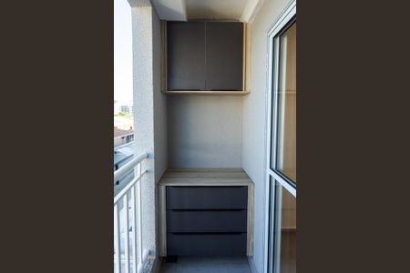 Varanda da Sala de apartamento para alugar com 2 quartos, 54m² em Mansões Santo Antônio, Campinas