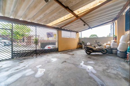 Casa à venda com 250m², 3 quartos e 2 vagas Casa à venda com 250m², 3 quartos e 2 vagasGaragem