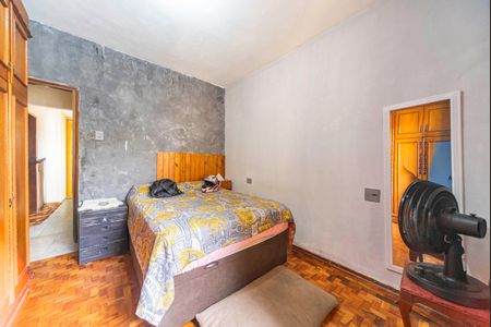 Casa à venda com 250m², 3 quartos e 2 vagas Casa à venda com 250m², 3 quartos e 2 vagasQuarto 1