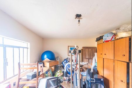 Casa à venda com 250m², 3 quartos e 2 vagas Casa à venda com 250m², 3 quartos e 2 vagasQuarto Depósito