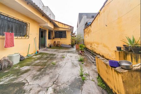 Casa à venda com 250m², 3 quartos e 2 vagas Casa à venda com 250m², 3 quartos e 2 vagasQuintal