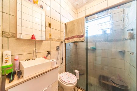 Casa à venda com 250m², 3 quartos e 2 vagas Casa à venda com 250m², 3 quartos e 2 vagasBanheiro